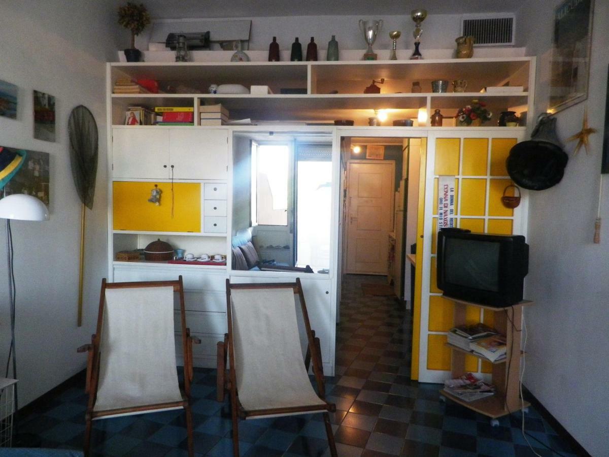 Pietre Nere Aparthotel Giardini Naxos Exteriör bild